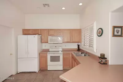 8013 W Zoe Ella Way, Peoria, AZ 85382 - Photo 11