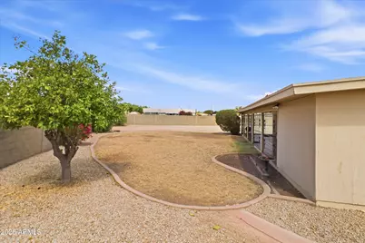 2318 W Dahlia Drive, Phoenix, AZ 85029 - Photo 17