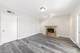 6325 W Hearn Rd, Glendale, AZ 85306 - Photo 11