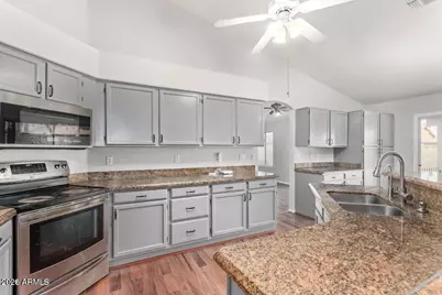 4655 E Villa Maria Drive, Phoenix, AZ 85032 - Photo 13