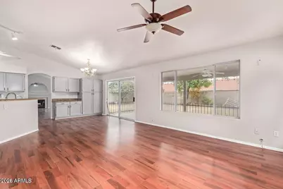 4655 E Villa Maria Drive, Phoenix, AZ 85032 - Photo 9