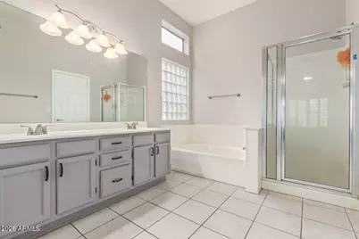 4655 E Villa Maria Drive, Phoenix, AZ 85032 - Photo 17