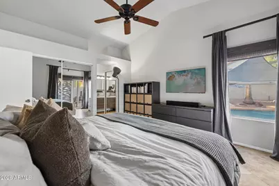 4056 E Mountain Vista Drive, Phoenix, AZ 85048 - Photo 17