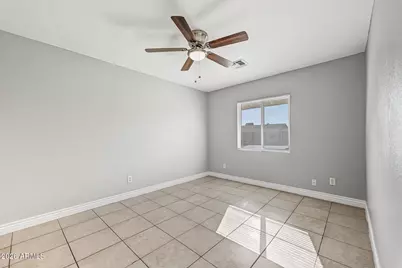 1011 N 61st Drive, Phoenix, AZ 85043 - Photo 11