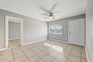 1011 N 61st Dr, Phoenix, AZ 85043 - Photo 5