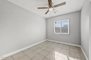 1011 N 61st Dr, Phoenix, AZ 85043 - Photo 15
