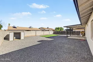 1011 N 61st Dr, Phoenix, AZ 85043 - Photo 23