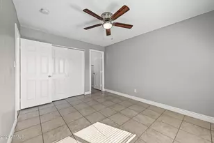 1011 N 61st Dr, Phoenix, AZ 85043 - Photo 13