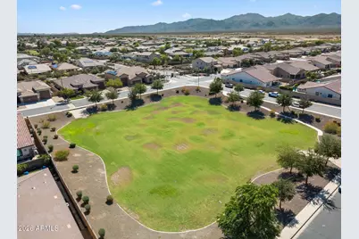 18387 W Paradise Lane, Surprise, AZ 85388 - Photo 33