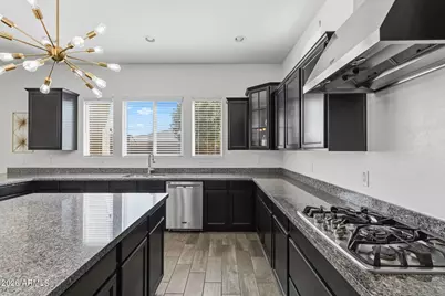 18387 W Paradise Lane, Surprise, AZ 85388 - Photo 9