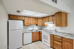 2040 S Longmore, Mesa, AZ 85202 - Photo 13