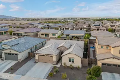 17262 W Butler Avenue, Waddell, AZ 85355 - Photo 9