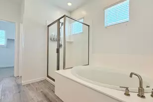 1419 E Town and Country Ln, Phoenix, AZ 85014 - Photo 29