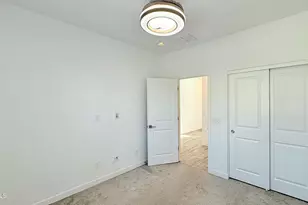 1419 E Town and Country Ln, Phoenix, AZ 85014 - Photo 11