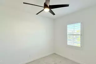 1419 E Town and Country Ln, Phoenix, AZ 85014 - Photo 17