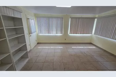 10806 N 110th Drive, Sun City, AZ 85351 - Photo 11