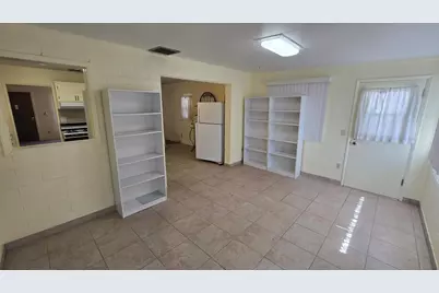 10806 N 110th Drive, Sun City, AZ 85351 - Photo 13