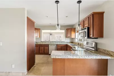 14201 N 11th Way, Phoenix, AZ 85022 - Photo 5
