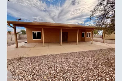9490 W Wenden Drive, Arizona City, AZ 85123 - Photo 21