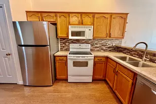 9490 W Wenden Dr, Arizona City, AZ 85123 - Photo 5
