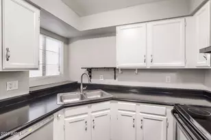 533 W Guadalupe Rd, Mesa, AZ 85210 - Photo 17