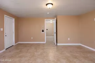 2501 W Belmont Ave, Phoenix, AZ 85051 - Photo 11