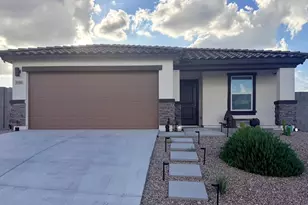 950 Logan Wy, Wickenburg, AZ 85390 - Photo 1