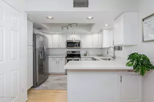 12222 N Paradise Vlg Pkwy S, Phoenix, AZ 85032 - Photo 9