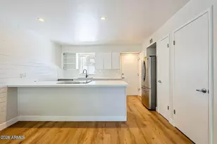 3737 E Turney Ave, Phoenix, AZ 85018 - Photo 1