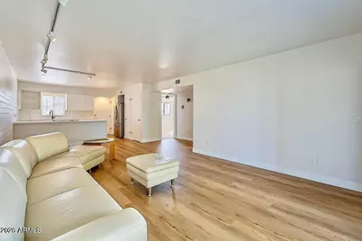 3737 E Turney Avenue #208, Phoenix, AZ 85018 - Photo 11
