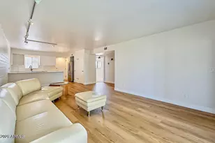 3737 E Turney Ave, Phoenix, AZ 85018 - Photo 11