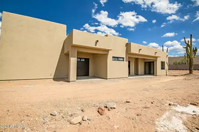 25749 W Oberlin Way, Wittmann, AZ 85361 - Photo 3