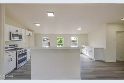 8105 E 4th Avenue, Mesa, AZ 85208 - Photo 11