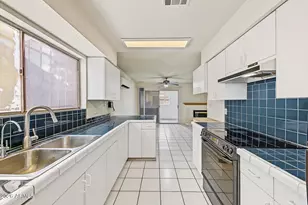 7751 W MacKenzie Dr, Phoenix, AZ 85033 - Photo 15