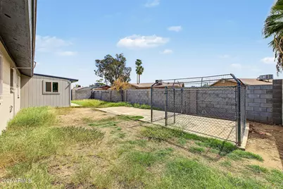 7751 W Mackenzie Drive, Phoenix, AZ 85033 - Photo 33