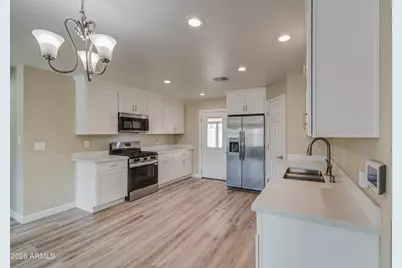 3245 N 43rd Avenue, Phoenix, AZ 85031 - Photo 11