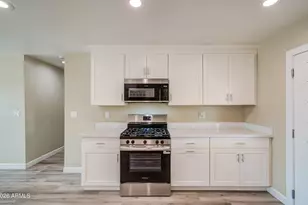 3245 N 43rd Ave, Phoenix, AZ 85031 - Photo 17