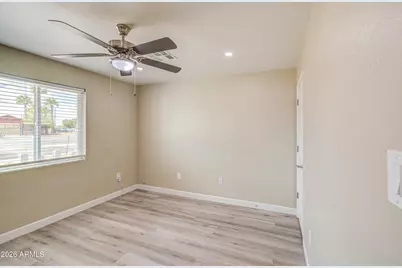 3245 N 43rd Avenue, Phoenix, AZ 85031 - Photo 19