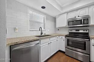 3420 W Danbury Dr, Phoenix, AZ 85053 - Photo 7