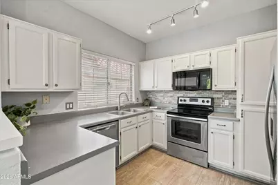1633 E Lakeside Drive #165, Gilbert, AZ 85234 - Photo 3