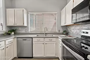 1633 E Lakeside Dr, Gilbert, AZ 85234 - Photo 13