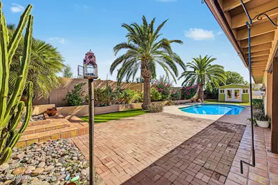 15037 N 8th Way, Phoenix, AZ 85022 - Photo 23