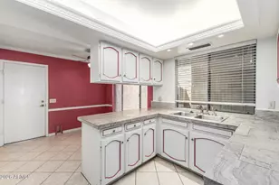 16637 N 30th Ave, Phoenix, AZ 85053 - Photo 9