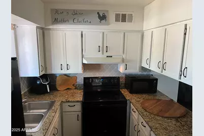 9004 N 53rd Avenue, Glendale, AZ 85302 - Photo 5