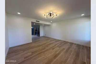 8821 N New World Drive, Glendale, AZ 85302 - Photo 7