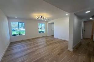 8821 N New World Dr, Glendale, AZ 85302 - Photo 9