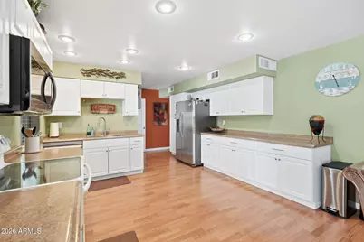 3812 W Morten Avenue, Phoenix, AZ 85051 - Photo 9