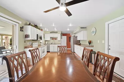 3812 W Morten Avenue, Phoenix, AZ 85051 - Photo 11