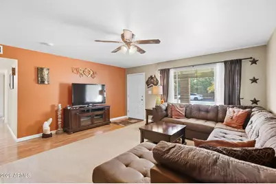 3812 W Morten Avenue, Phoenix, AZ 85051 - Photo 7