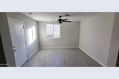 5721 W Cheery Lynn Road, Phoenix, AZ 85031 - Photo 9